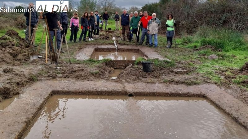 Éxito de la jornada de voluntariado en Lumbrales con la recuperación de la fuente Gidra, dos lavaderos y un chozo