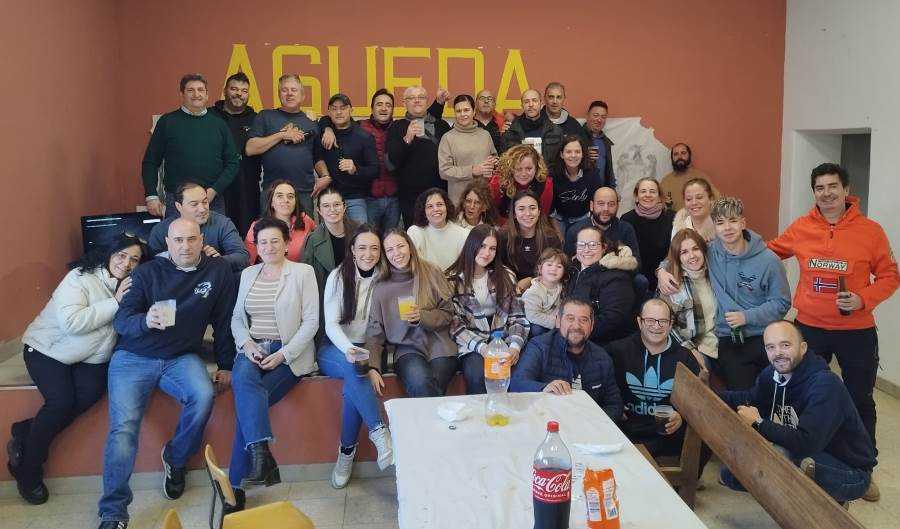 Las peñas La Polémika, La Gresca y El Farinato calientan motores para Carnaval