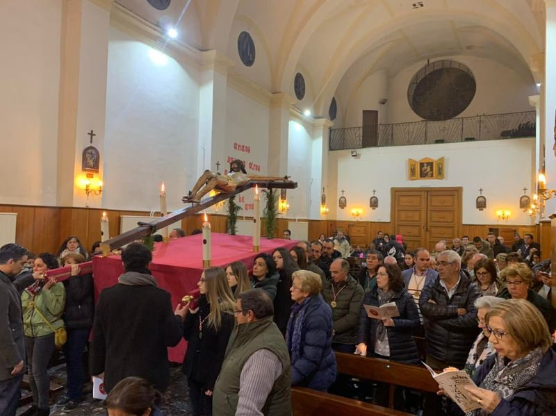 Recogida de alimentos y recital de villancicos en la Cofradía Penitencial de Cristo Yacente