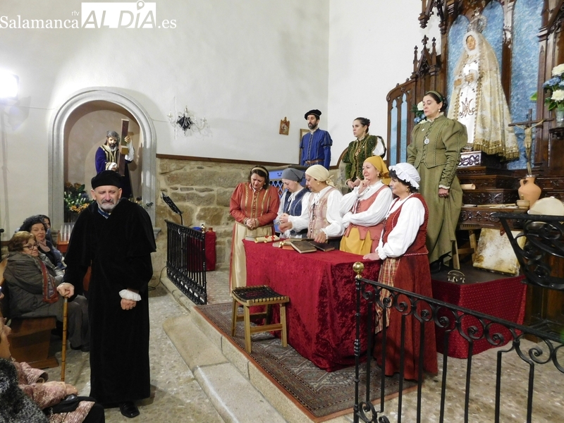 Villavieja de Yeltes se emociona con el montaje Buscando a Nebrija