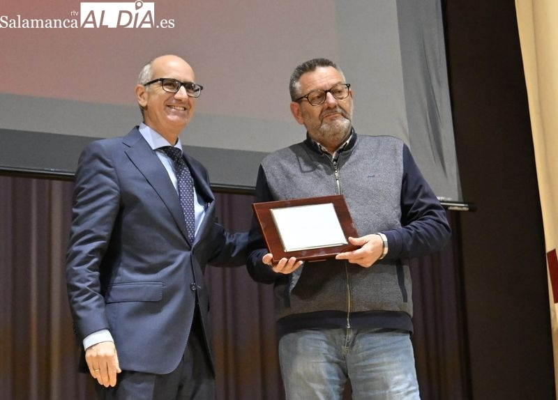 Miguel Matías Rubio y el equipo Cadete de Voleibol, premiados en la Gala del Deporte provincial