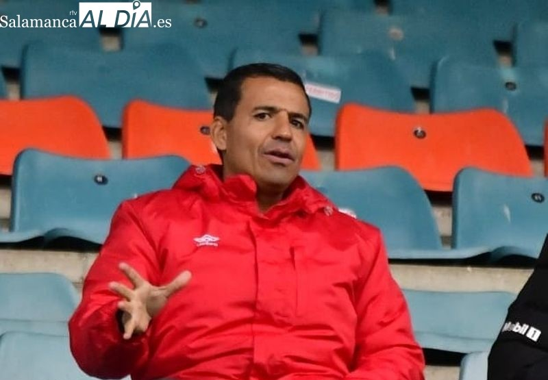 Rafa Dueñas, director general del Salamanca UDS, asegura que va todo bien con la licencia del Helmántico... pero sigue sin presentar nada