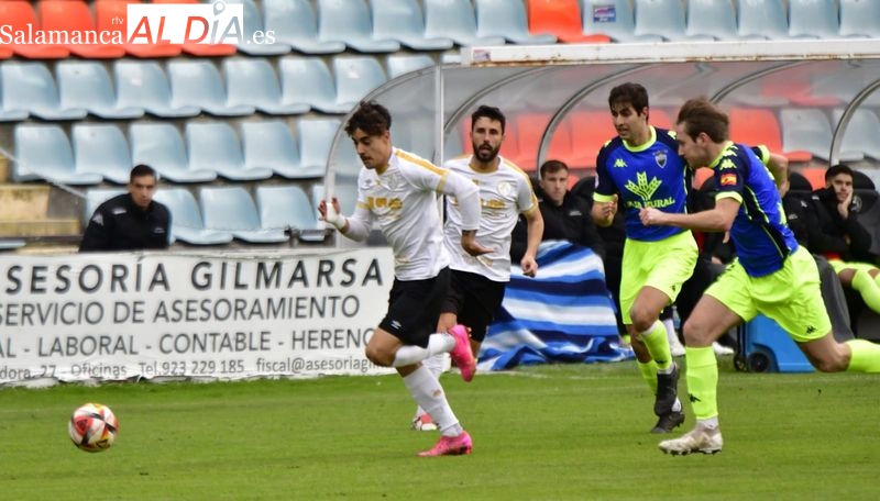 El Salamanca UDS no da más de sí: Jon salva una derrota irrisoria con tres expulsados y un penalti parado en la última jugada (0-0)