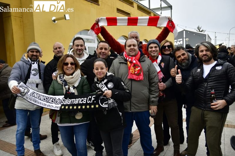 Hermanamiento entre las aficiones de Unionistas y el Sporting de Gijón con la Fan Zone en el Campo de Tiro