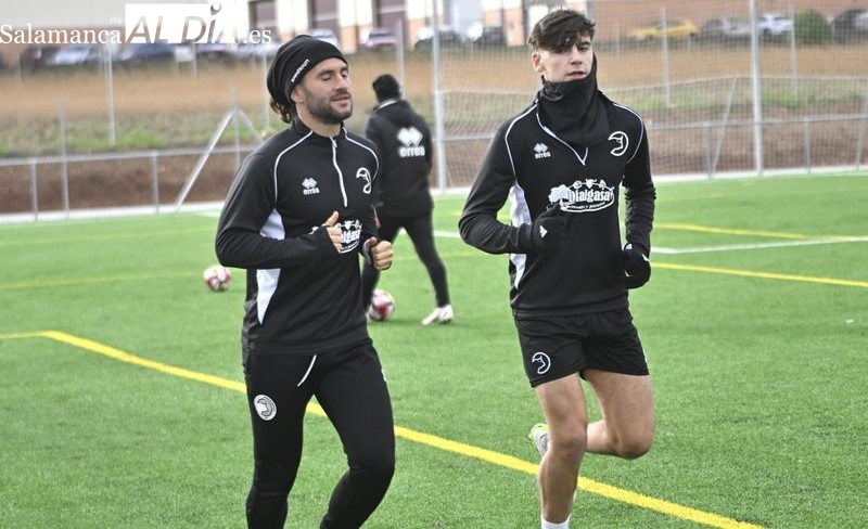 Losada, Villar y Ekaitz no completan con el grupo el entrenamiento de Unionistas por precaución