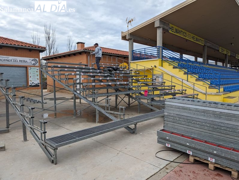 Unionistas comienza a instalar las gradas supletorias para el partido de Copa del Rey contra el Villarreal