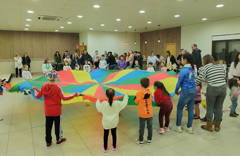 Los más pequeños de Villarino se adelantan en la celebración de la Nochevieja