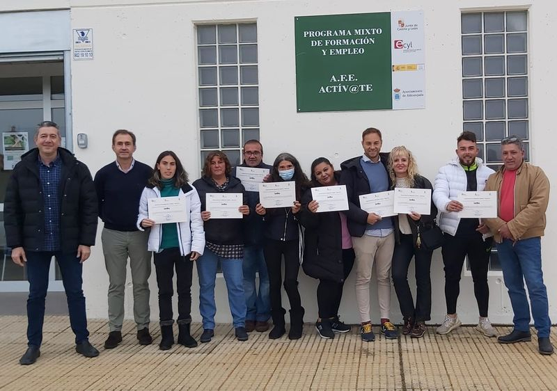 Más opciones laborales para estos ocho vecinos de Aldeatejada