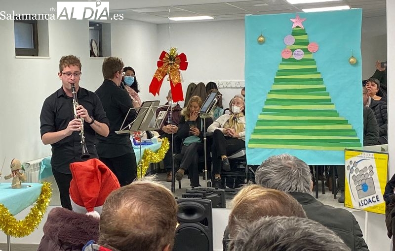 Brillante clausura del festival de Navidad de Asdace con Víctor Grande Escudero