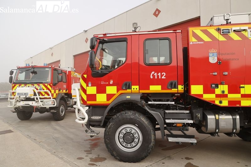 Dos nuevos vehículos para los parques de Villares y Vitigudino con el fin de combatir incendios forestales 