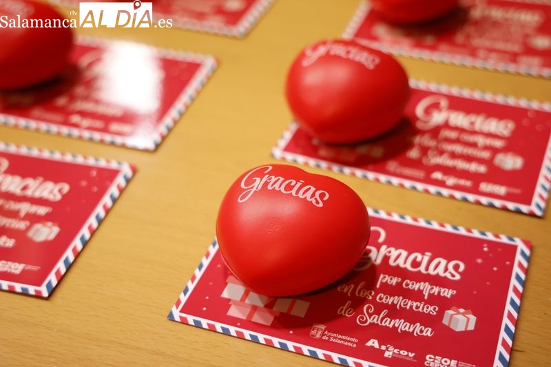 El motivo por el que los comercios de Salamanca se llenarán de corazones