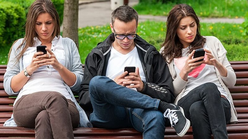 ¿Cómo afecta el consumo acelerado de vídeos y audios a la atención y el aprendizaje?