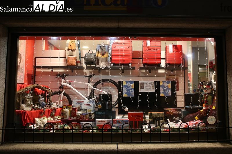 Últimos días para optar a la gran Cesta de Navidad de la tienda D´Encanto