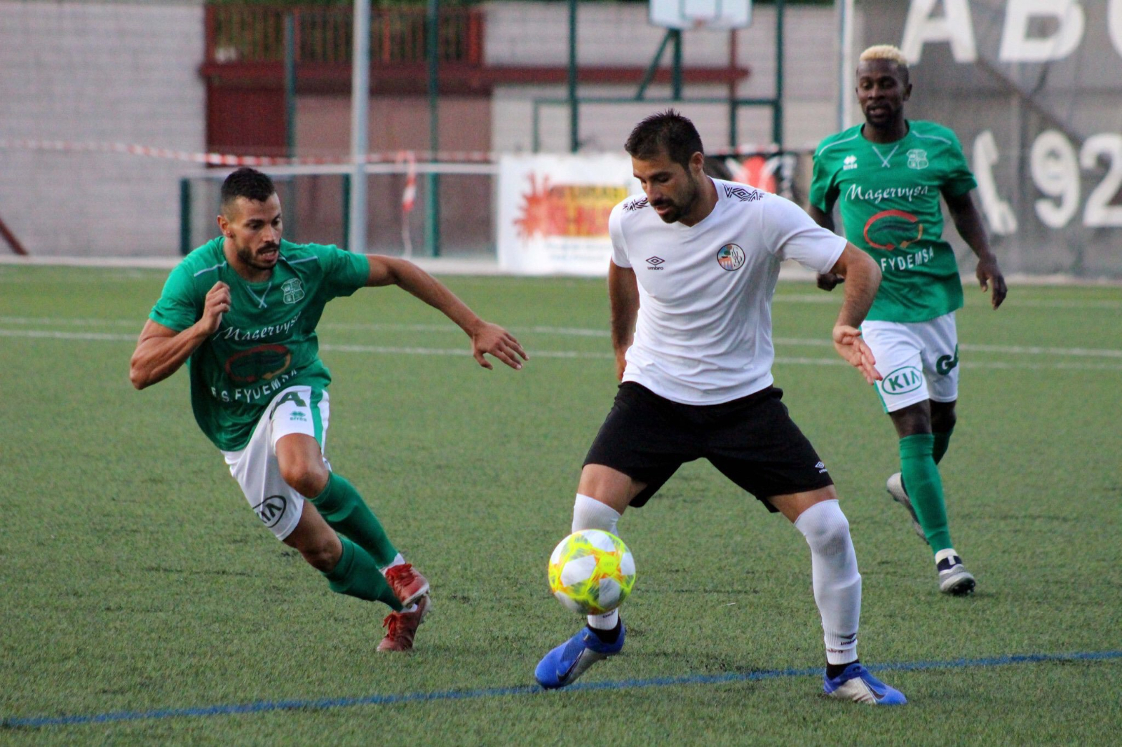 Andrés Valdez Mochis firma por el Ribert y vuelve a casa: suena el nombre de algún ex del Salamanca UDS como posible refuerzo