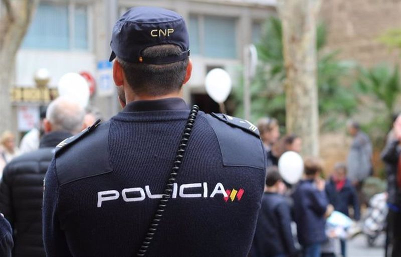 Detenida en Salamanca por financiar la compra de un sofá con documentación robada