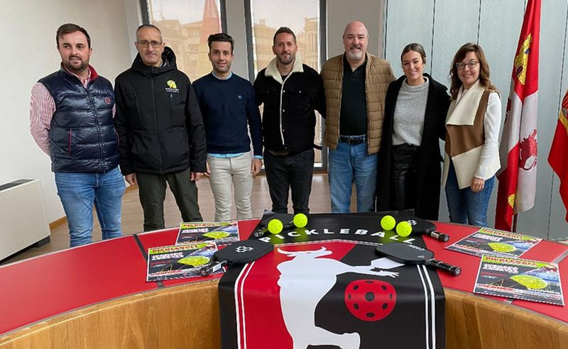 Guijuelo acoge una jornada de puertas abiertas de Pickleball