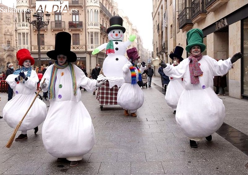 Guía para disfrutar de los Pasacalles Navideños en Salamanca