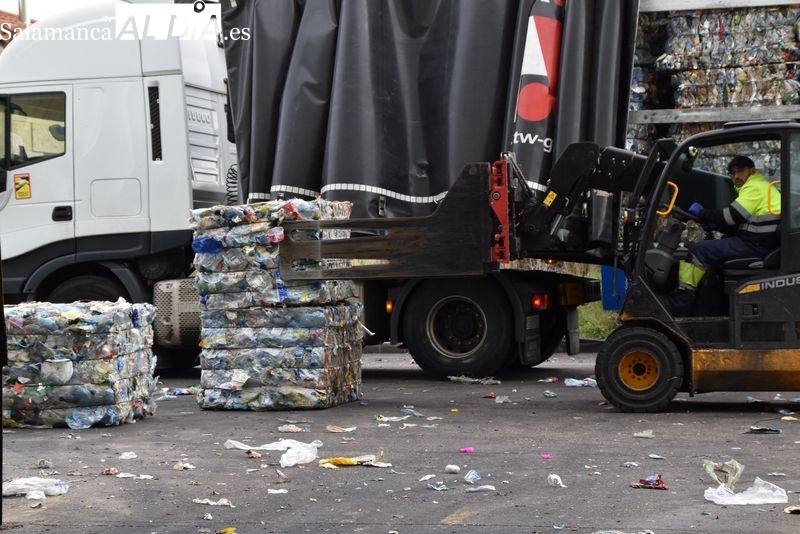 La nueva vida de los envases que se recogen en Salamanca