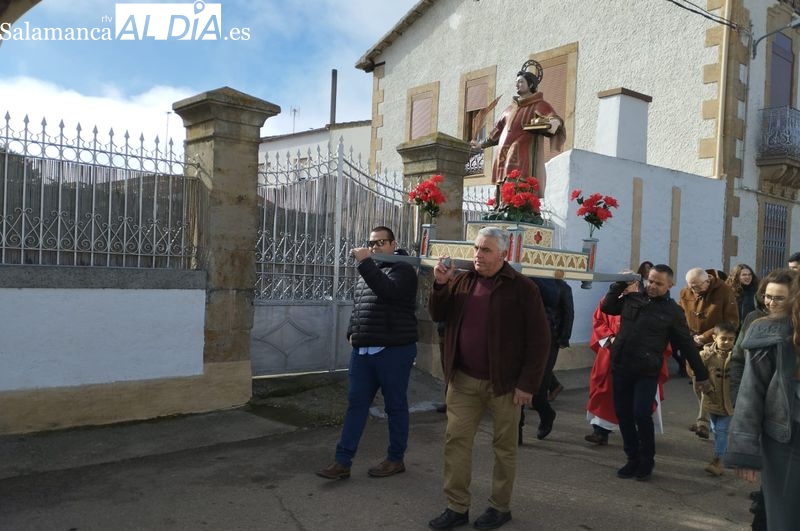 Sones de fiesta por San Esteban en Encinas de Arriba