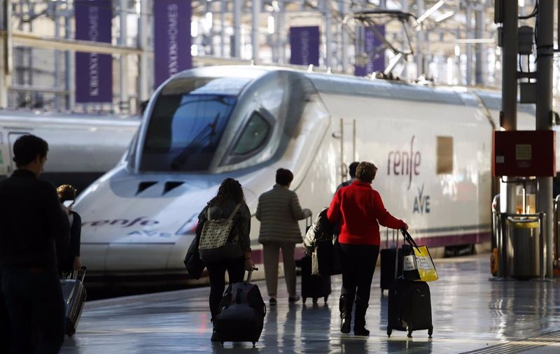 Los abonos gratuitos de Media Distancia podrán ser utilizados en los Avant entre Madrid y Salamanca