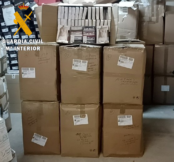 Incautadas 4.500 prendas de ropa interior falsificadas 