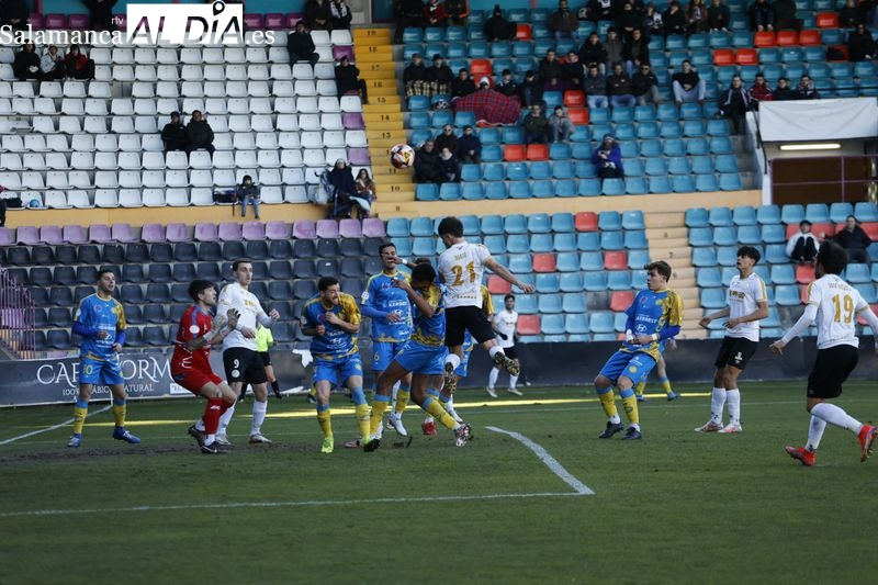 El Salamanca UDS sigue rastreando la Segunda Federación y tantea a Martínez de Quel; Mati gana enteros para quedarse