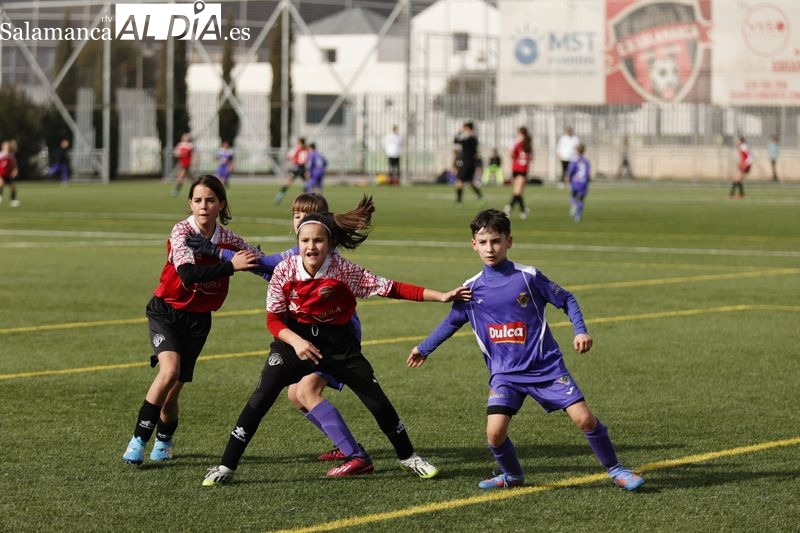 El fútbol base llena de emoción los campos de Salamanca