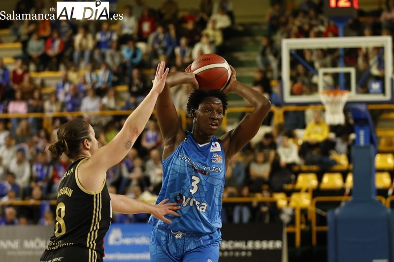 El Perfumerías Avenida brilla frente al Celta y hace los deberes en la primera parte para pensar en la Euroliga (76-44)