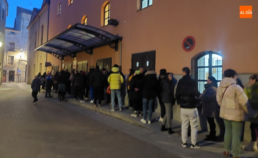 Agotadas en 50 minutos las entradas para el baile de disfraces de adultos