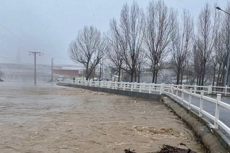 Inundaciones y no pocos nervios: La borrasca Juan cae con fuerza en Peñaranda y comarca 