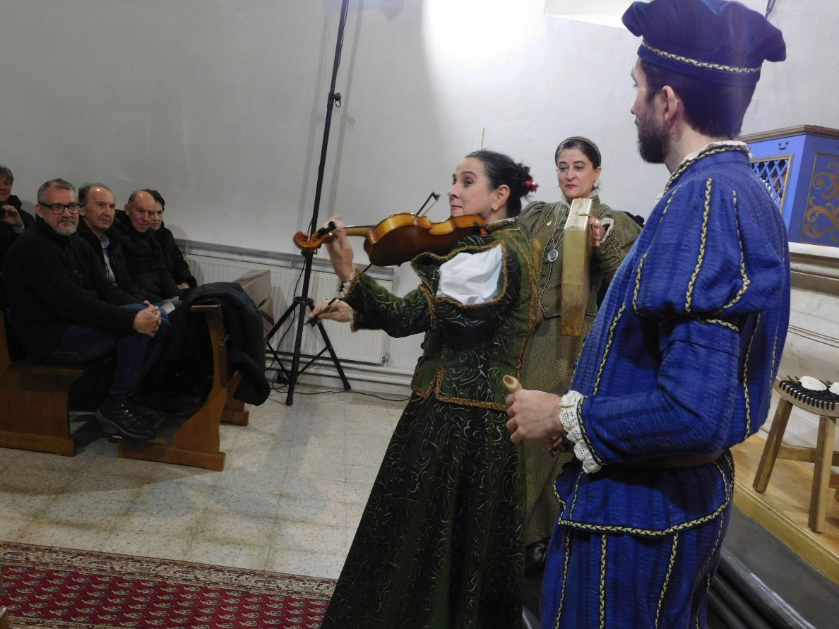 Buscando a Nebrija cierra las fiestas de Arapiles