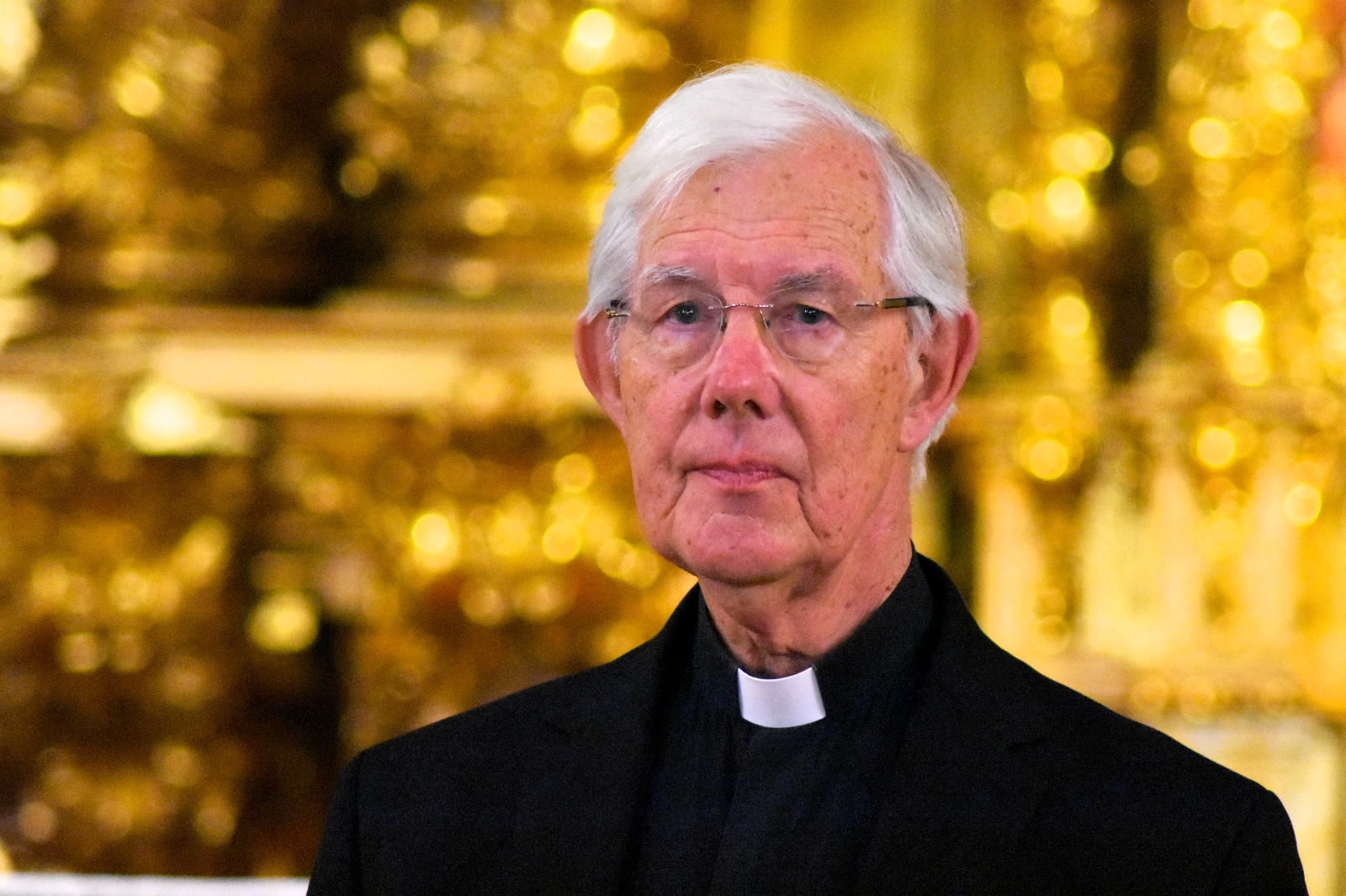 El Deán Emérito de la Catedral de Canterbury, Miguel Ángel Martín Mas y Charo García de Arriba recuerdan a Santo Tomás Becket en el Museo de Las Claras