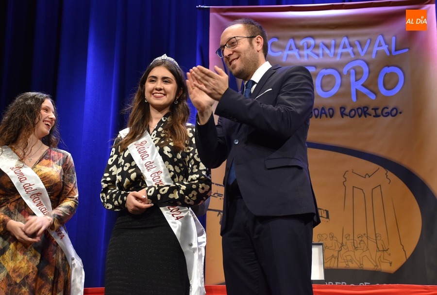 Emoción en la proclamación oficial del trío perfecto como Corte de Honor del Carnaval 2024