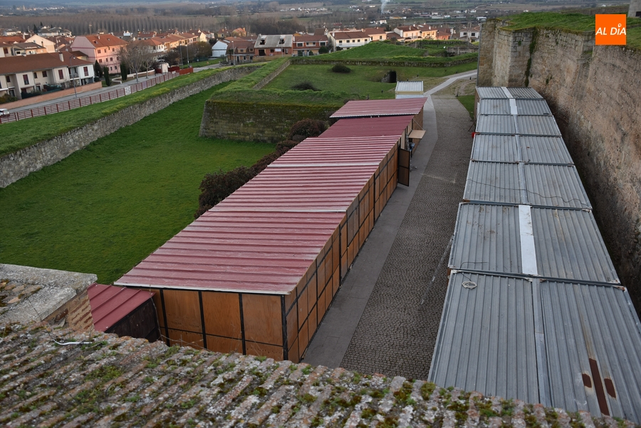 Completado el despliegue de las casetas del Paseo Fernando Arrabal