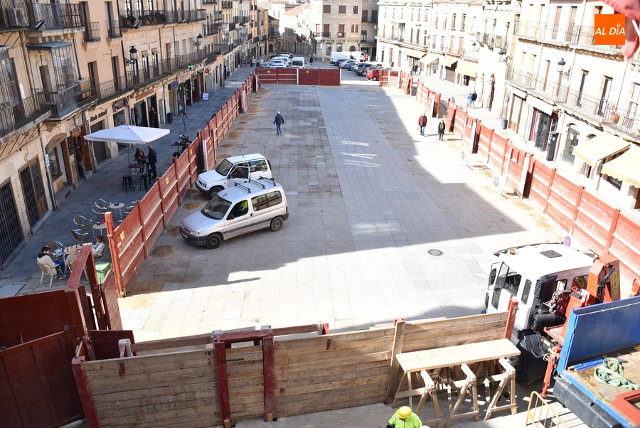 Arranca el montaje del primer tablao tras completarse el ‘rectángulo mágico’