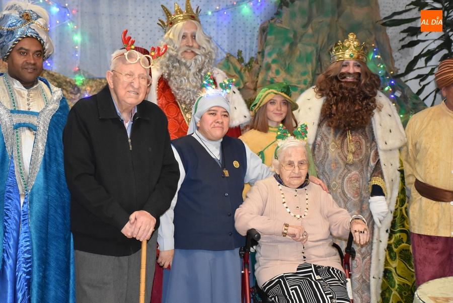 Los Reyes se dan una vuelta por las residencias de ancianos de Ciudad Rodrigo