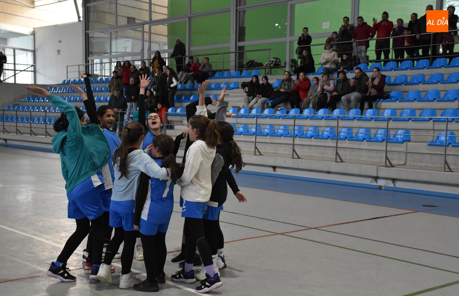 #M [27-28 ENE] 1ª victoria ante su afición del Alevín de la Escuela de Baloncesto de Ciudad Rodrigo