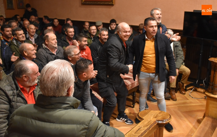 Histórica subasta de la Puerta de la Rúa del Sol multiplicando por 20 su precio de salida