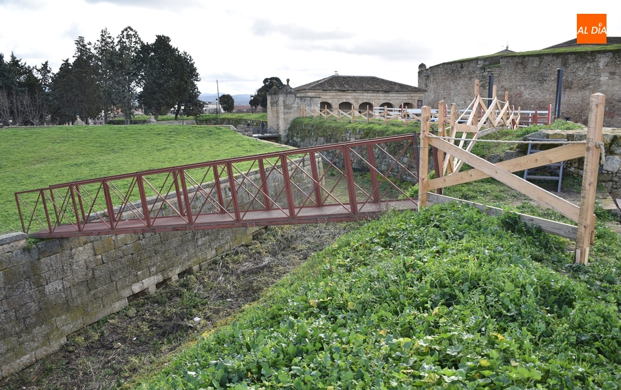 Operativo el Puente de Aris mientras dicen adiós los Tercios y los cañones de la Plaza