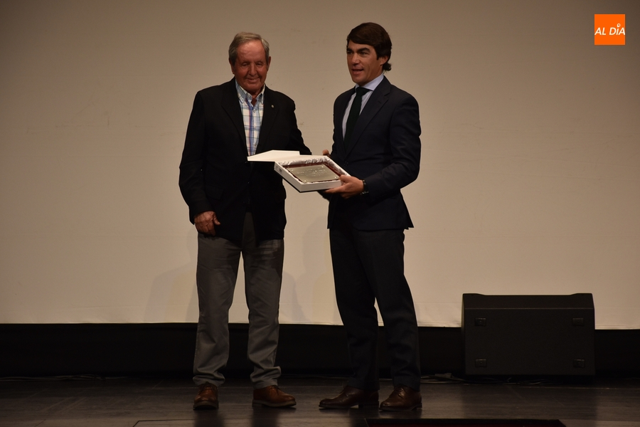 El Bolsín Taurino rinde homenaje a Domingo López-Chaves incluido con música de la tierra