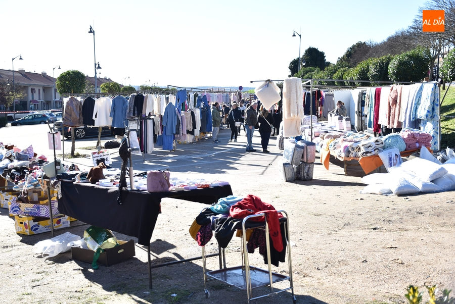 1Foto: ...y con mercadillo