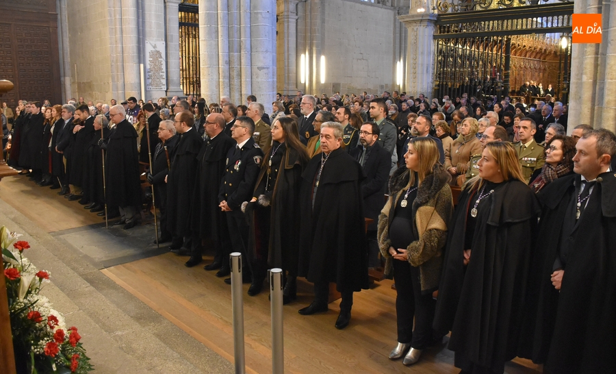 La Corporación asiste al completo varios lustros después a la misa del Día de San Sebastián