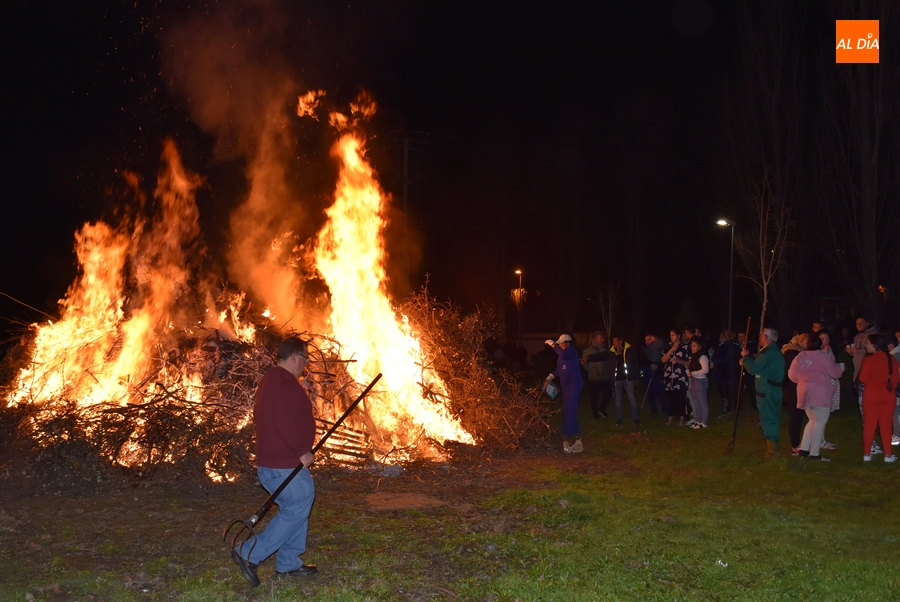 El sábado se abrirá en el Arrabal del Puente el ciclo invernal de hogueras