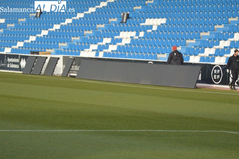 Instaladas las vallas LED en la Preferencia del Reina Sofía por el Unionistas - Barça