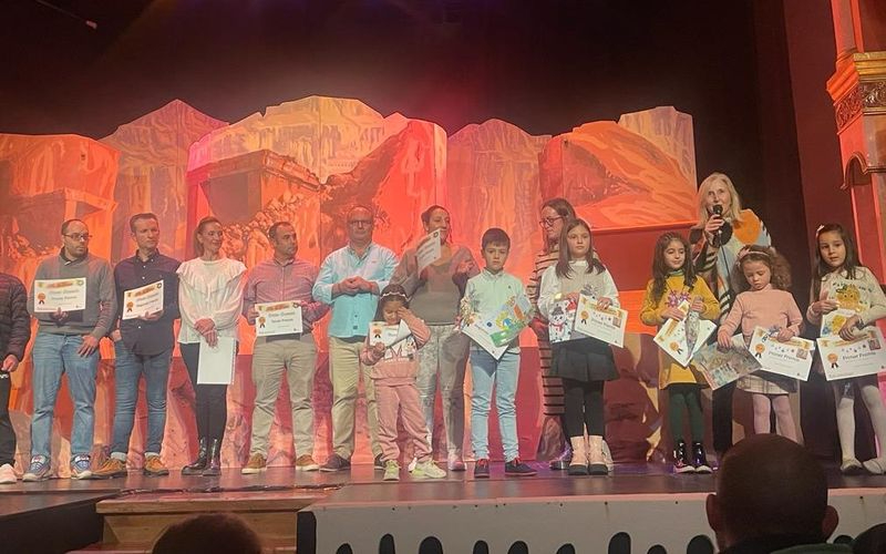 Entregados los premios de los concursos navideños de Alba de Tormes