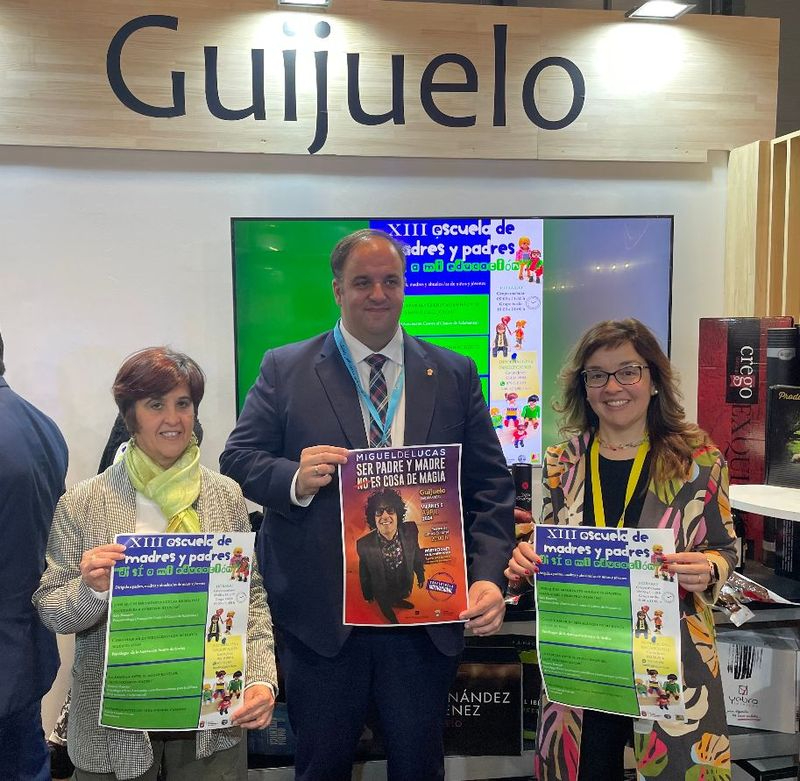 Miguel de Lucas, ponente estrella de la Escuela de Madres y Padres de Guijuelo