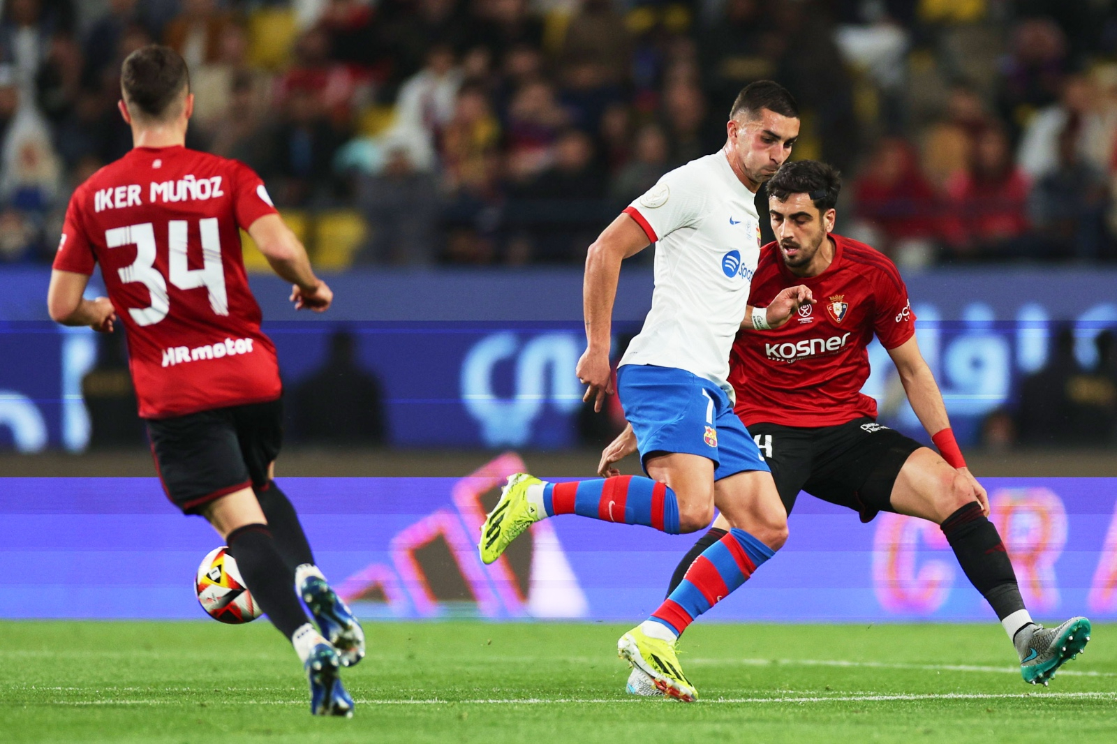 El Barça elimina a Osasuna y se cita con el Real Madrid en la final de la Supercopa (2-0)