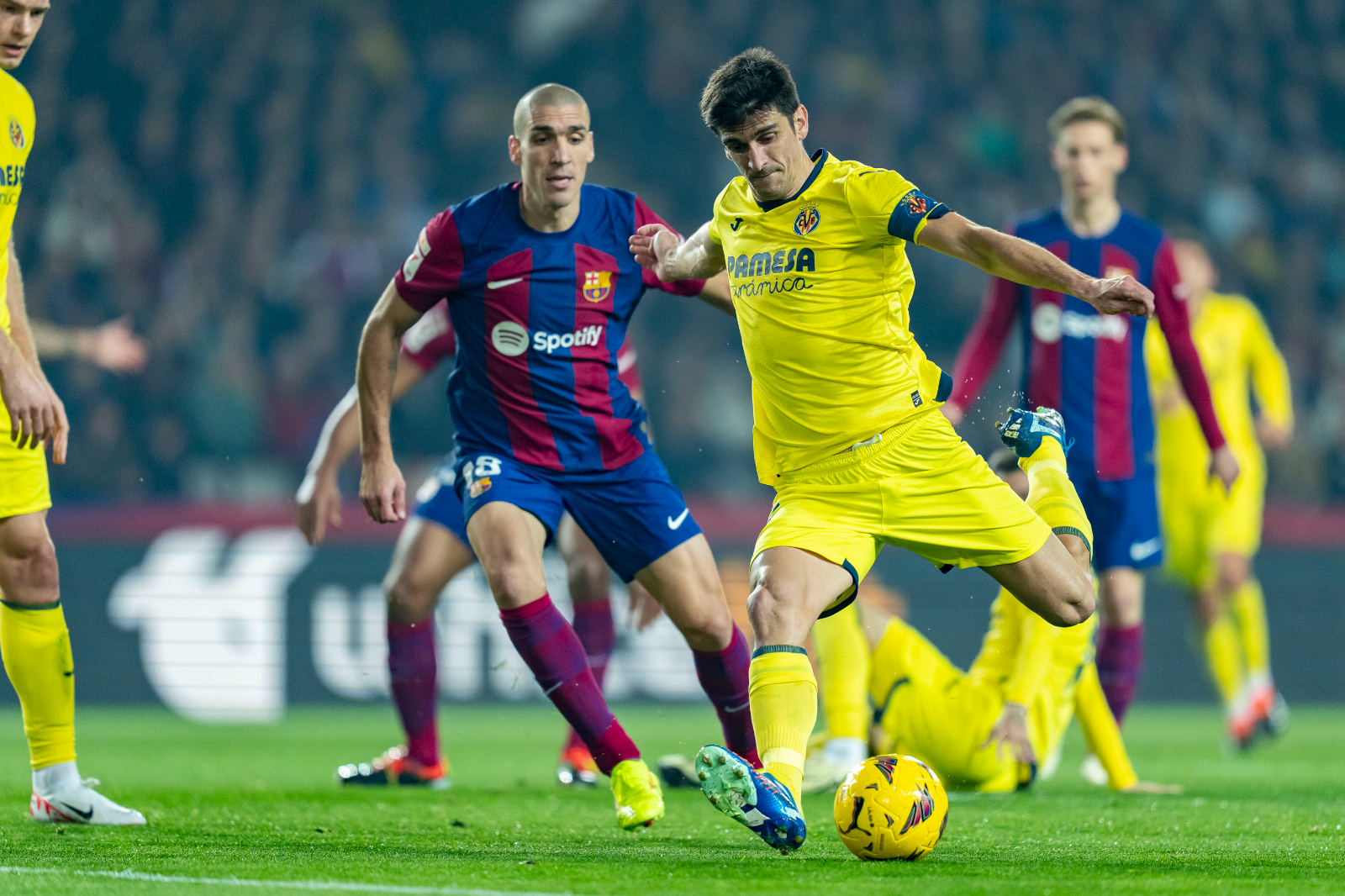 El Villarreal se repone a la locura del VAR y deja al Barça de Xavi en una crisis tremenda (3-5)
