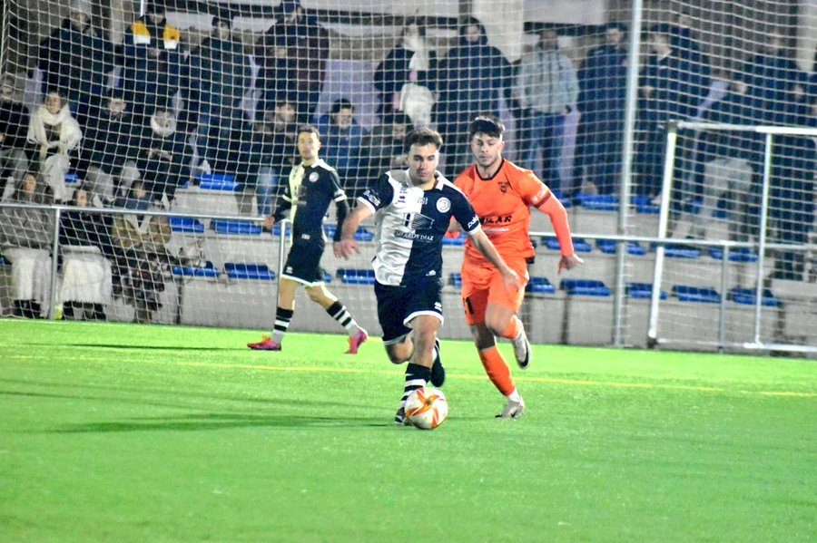 El Ciudad Rodrigo vence al filial de Unionistas y mira hacia el ascenso (1-2)