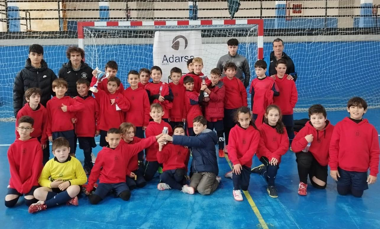 El Benjamín A del III Columnas, subcampeón del Torneo de Reyes organizado por Intersala